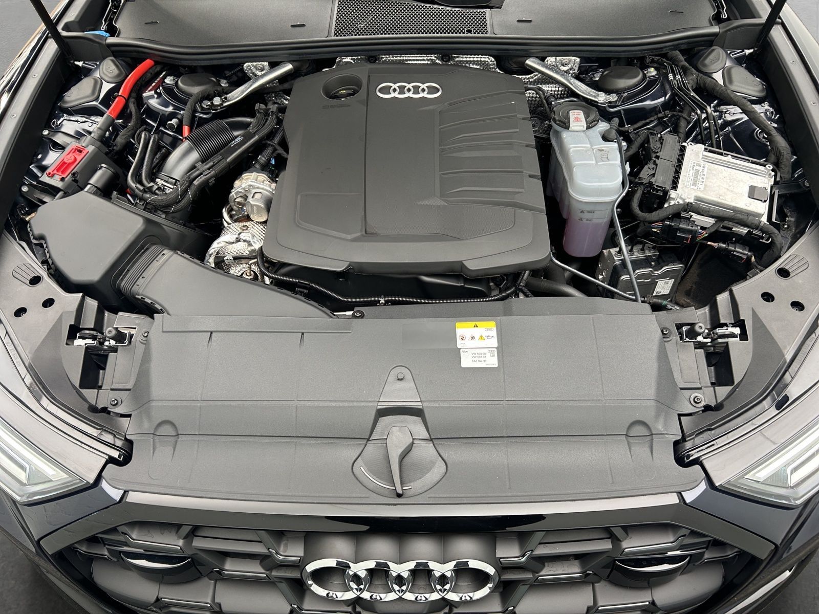 Audi A6 Avant 40 TDI S-LINE*NAVI-PLUS*MATRIX*HUD*OPTI
