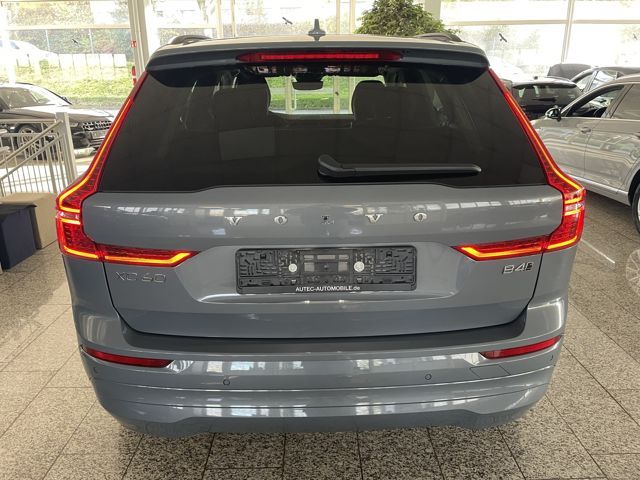 Volvo XC60 Core AWD 2.0 NAVI+SITZHEIZ+KAMERA+AHK+LED