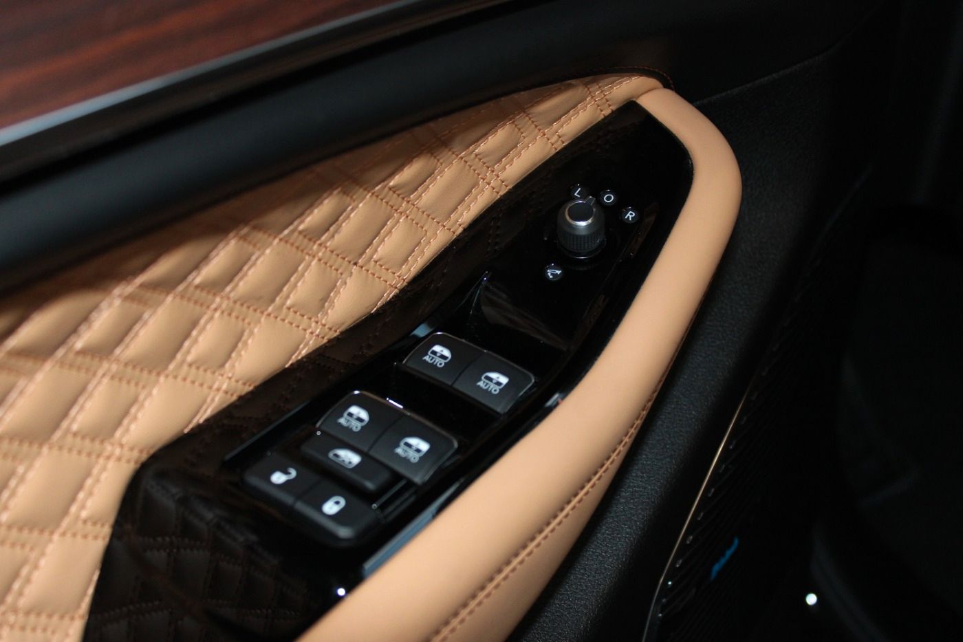 Jeep Grand Cherokee 5.7 L V8 Hemi 360° Kamera