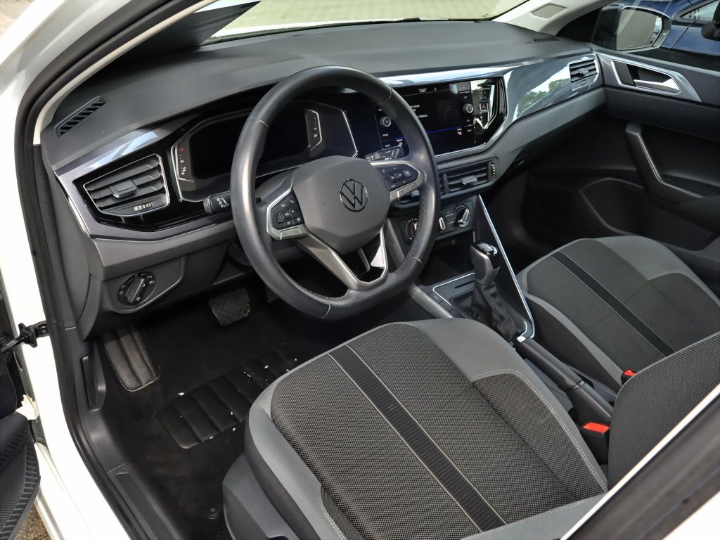 Volkswagen Polo 1.0 TSI Style DSG - Samsaru's Car Outlet