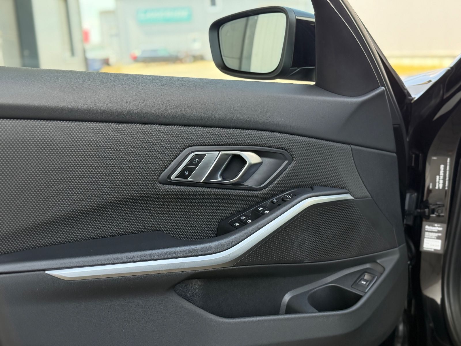 BMW 320 d - Samsaru's Car Outlet