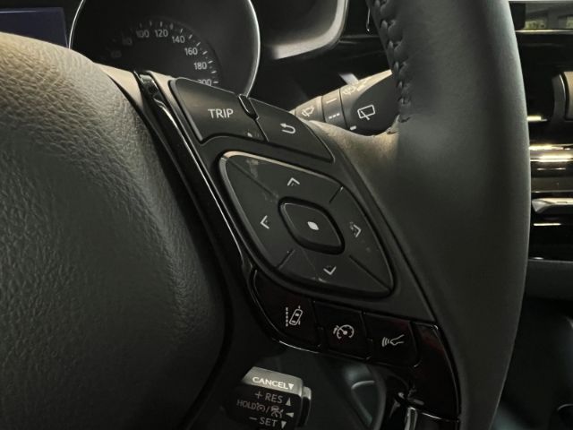 Toyota C-HR Hybrid Flow - Samsaru's Car Outlet