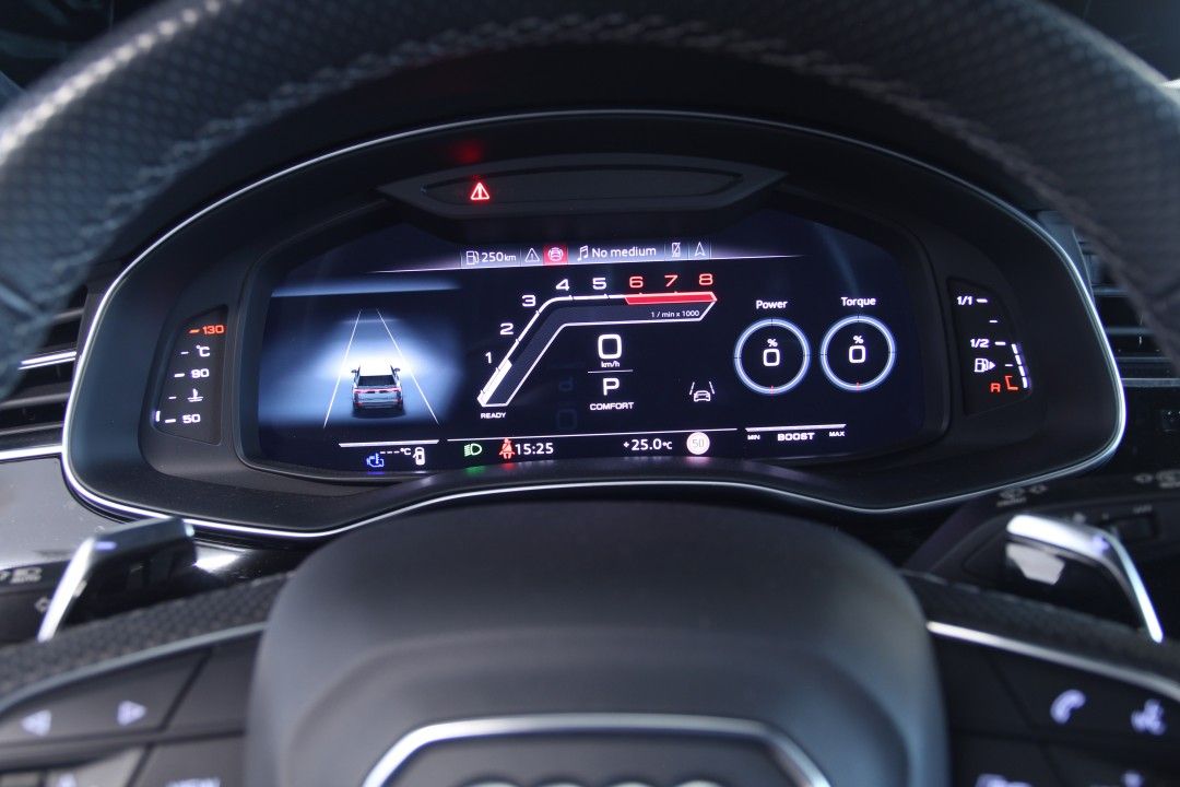 Audi RSQ8 Quattro MHEV 600CP