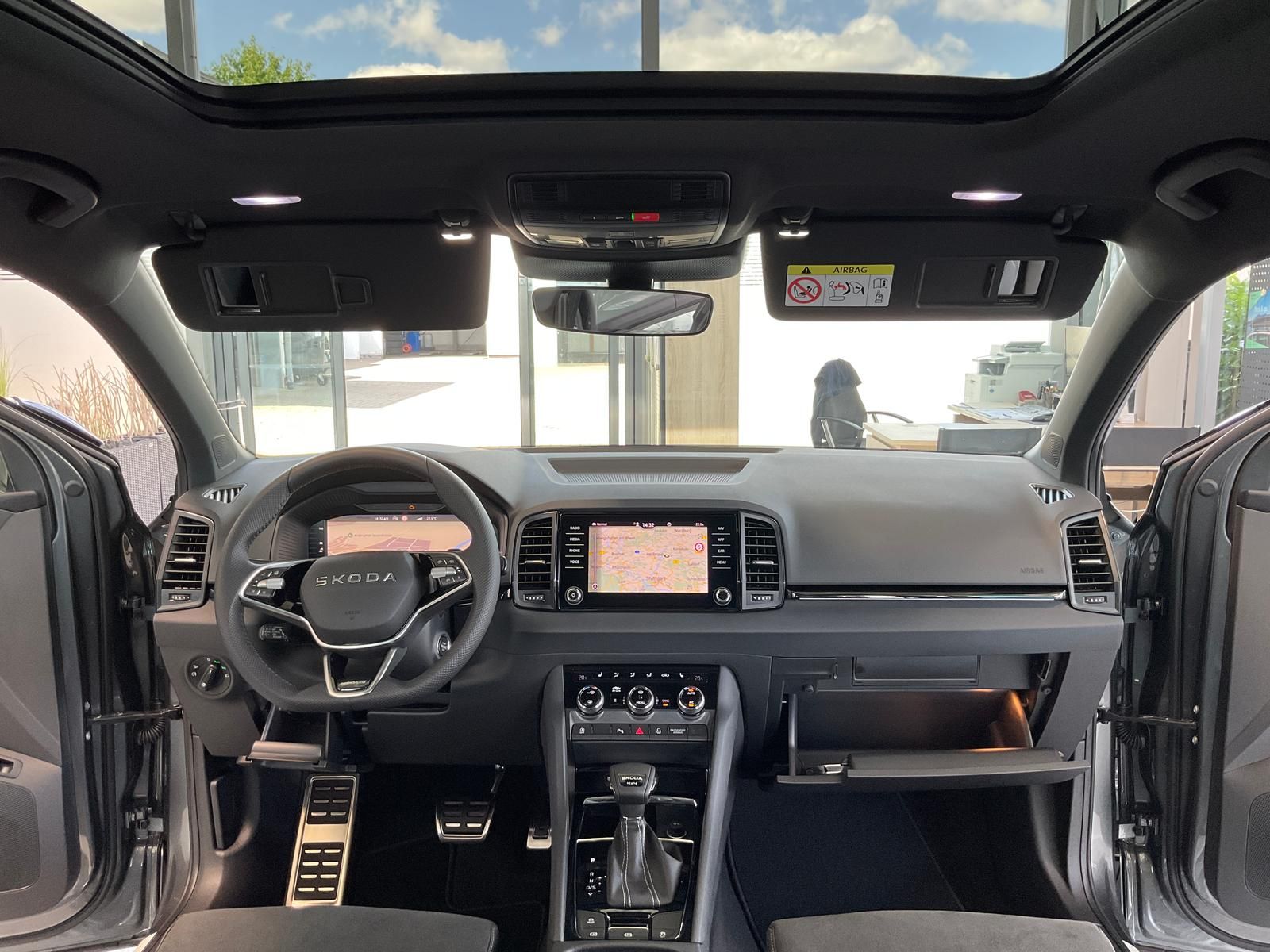 Skoda Karoq 2.0TSI Sportline 4x4 AHK Standheizung Alca