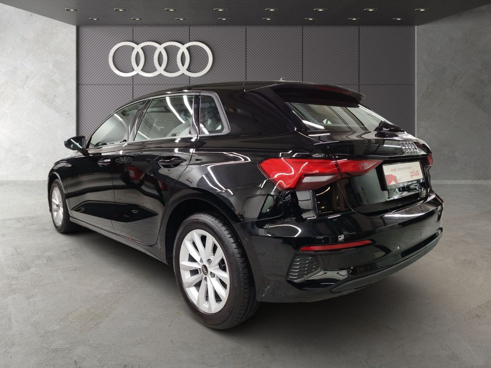 Audi A3 Sportback 30 TDI S tronic LED AHK DAB Panoram