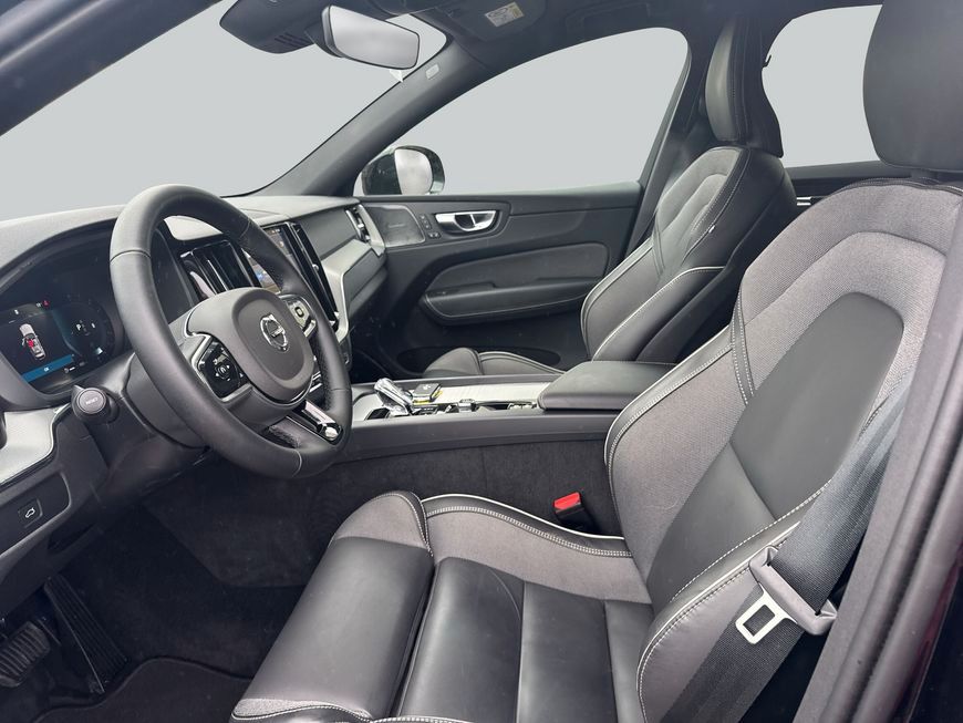 Volvo XC60 B5 B AWD Plus Dark AHK FIS MET