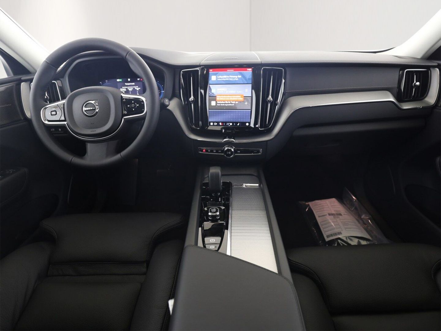 Volvo XC60 T8 Ultra Dark Recharge Plug-In Hybrid AWD - Samsaru's Car Outlet