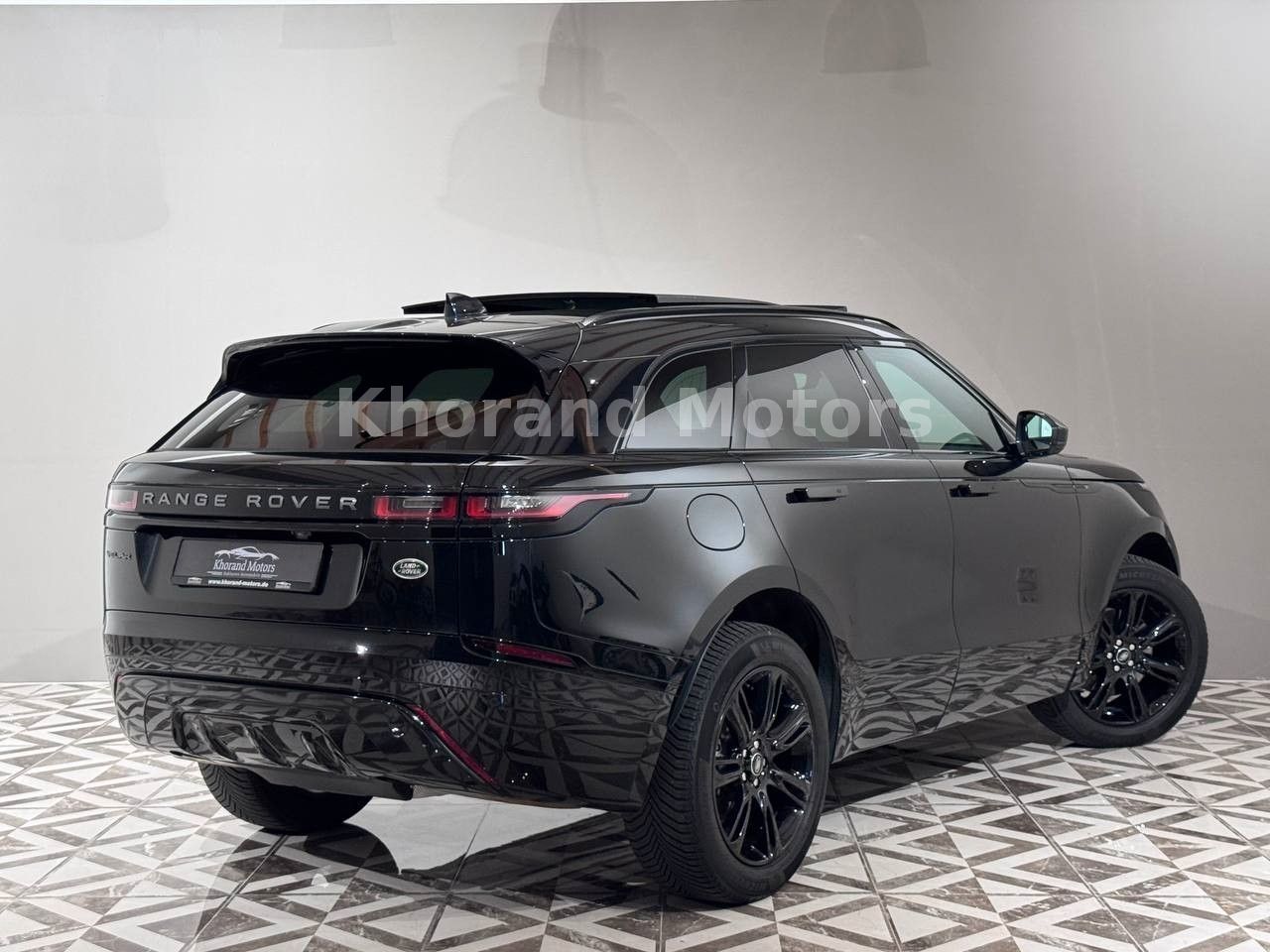 Range Rover Velar R-Dynamic SE - Samsaru's Car Outlet