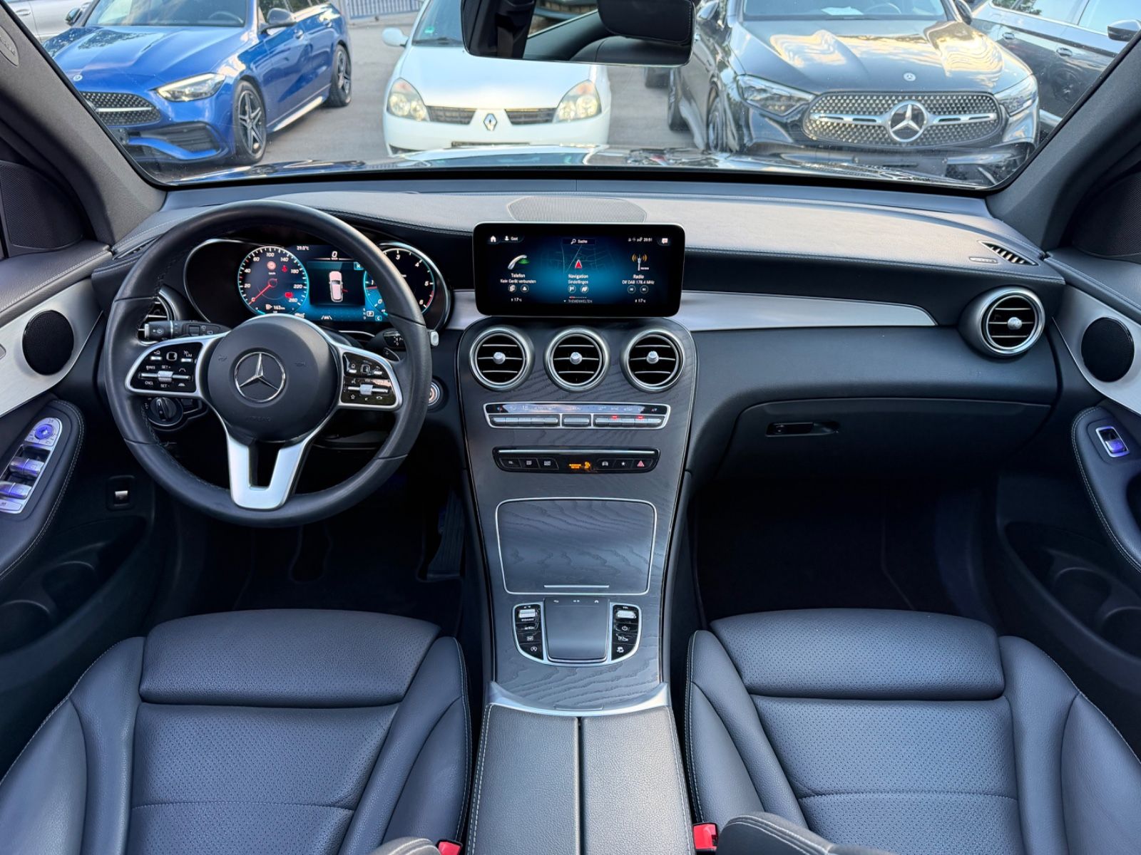 Mercedes-Benz GLC 300 d 4Matic *Exclusive+Head-up+Pano+AHK*