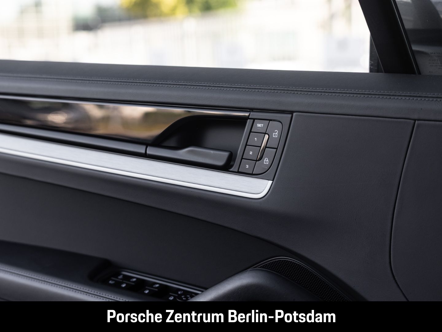 Porsche Cayenne E-Hybrid BOSE Luftfederung Panoramadach