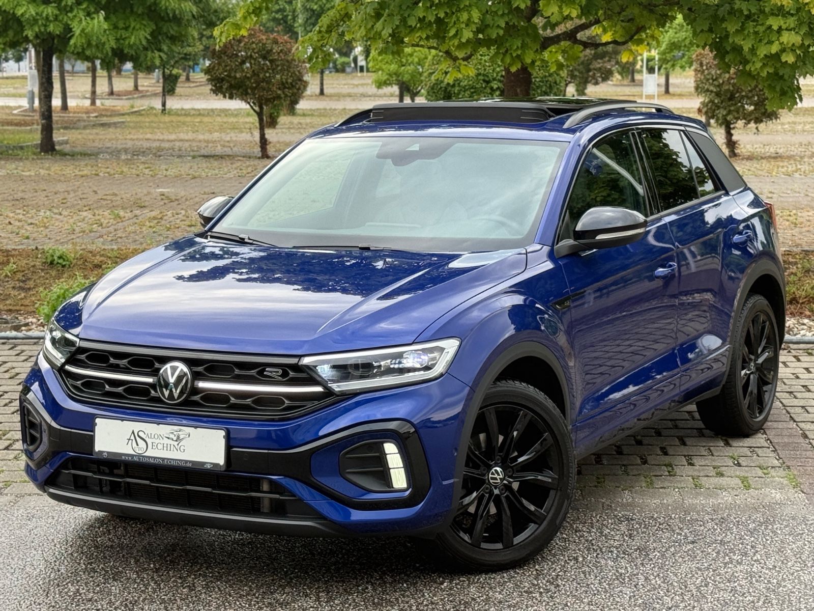 Volkswagen T-Roc TDI R-Line - Samsaru's Car Outlet