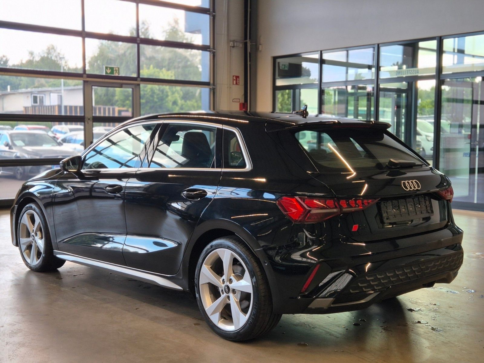Audi A3 SPORTBACK 35 TDI S-LINE - Samsaru's Car Outlet