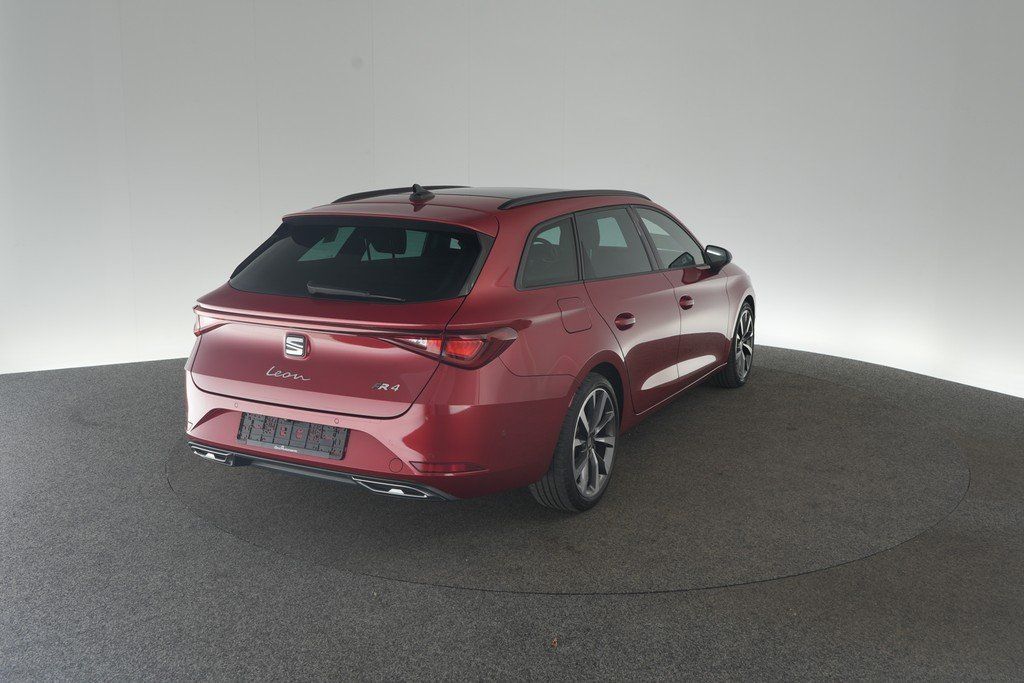 Seat Leon ST 2.0 TDI 4Drive DSG FR-Line ACC AHK Pano