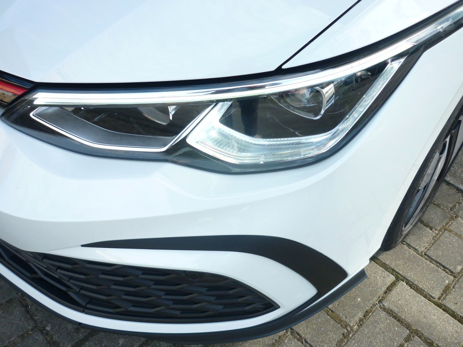 Volkswagen Golf VIII 2.0 GTI - Samsaru's Car Outlet