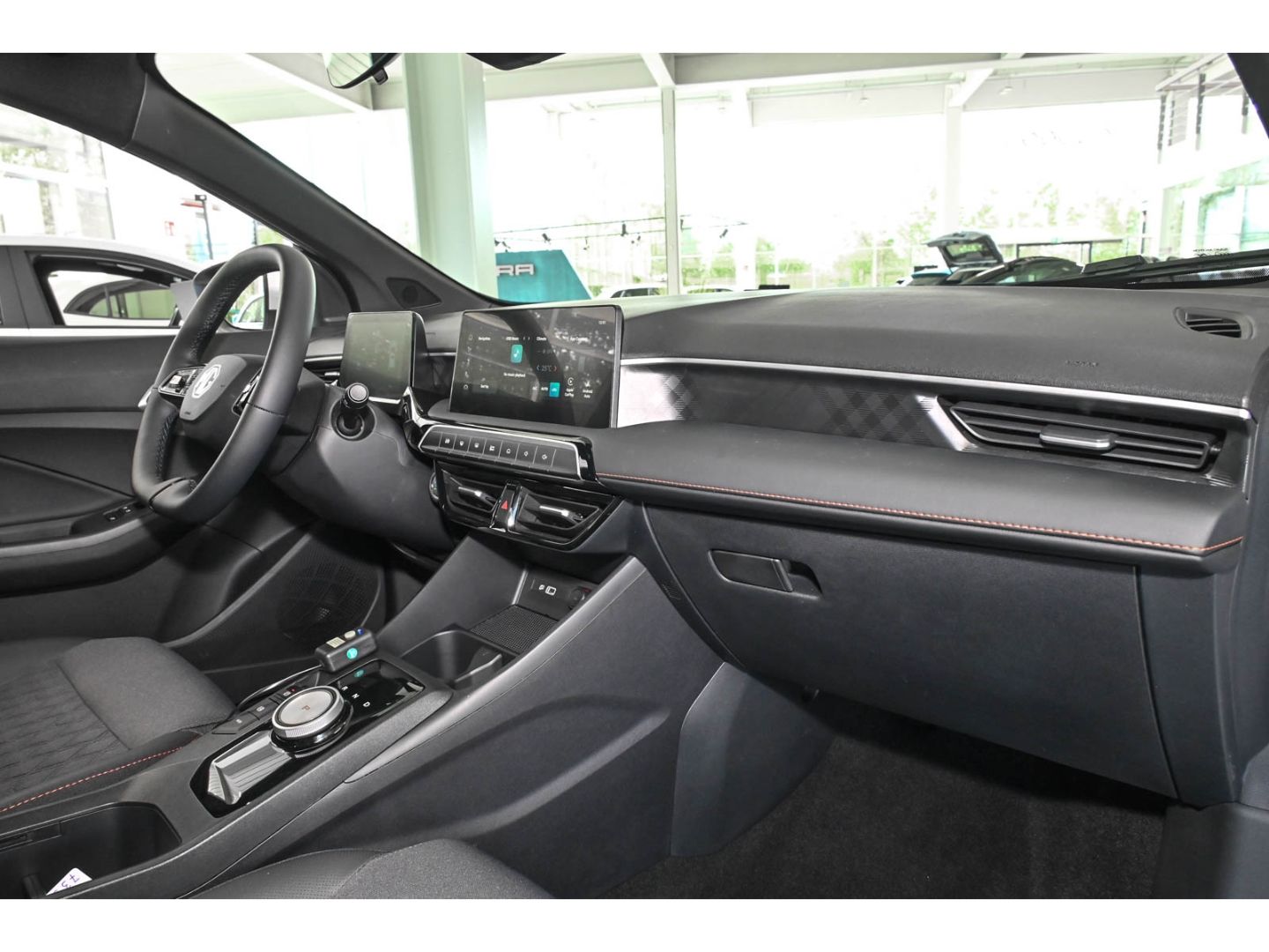 MG3 1.5 Hybrid+LUXURY+ALLWETTER+360°+SHZ/LHZ+DAB