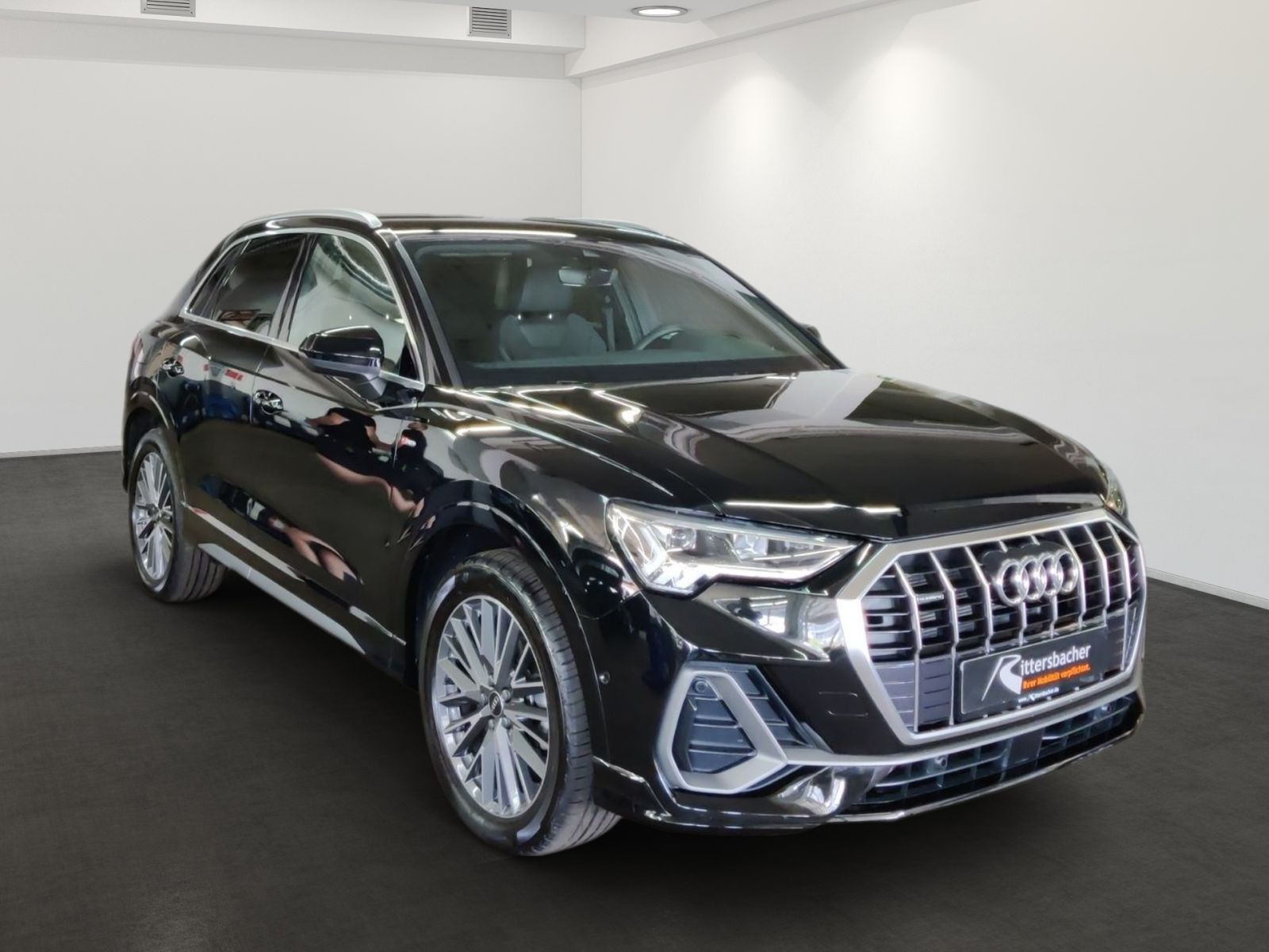 Audi Q3 quattro S line - Samsaru's Car Outlet