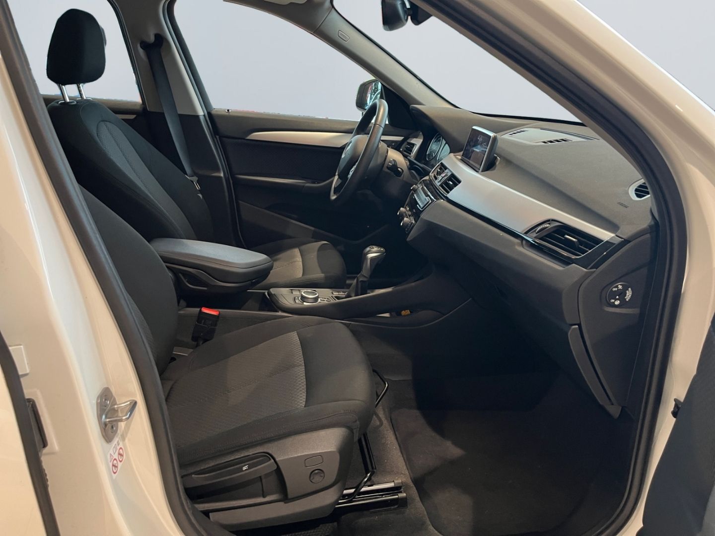 BMW X1 xDrive25e Advantage - Samsaru's Car Outlet