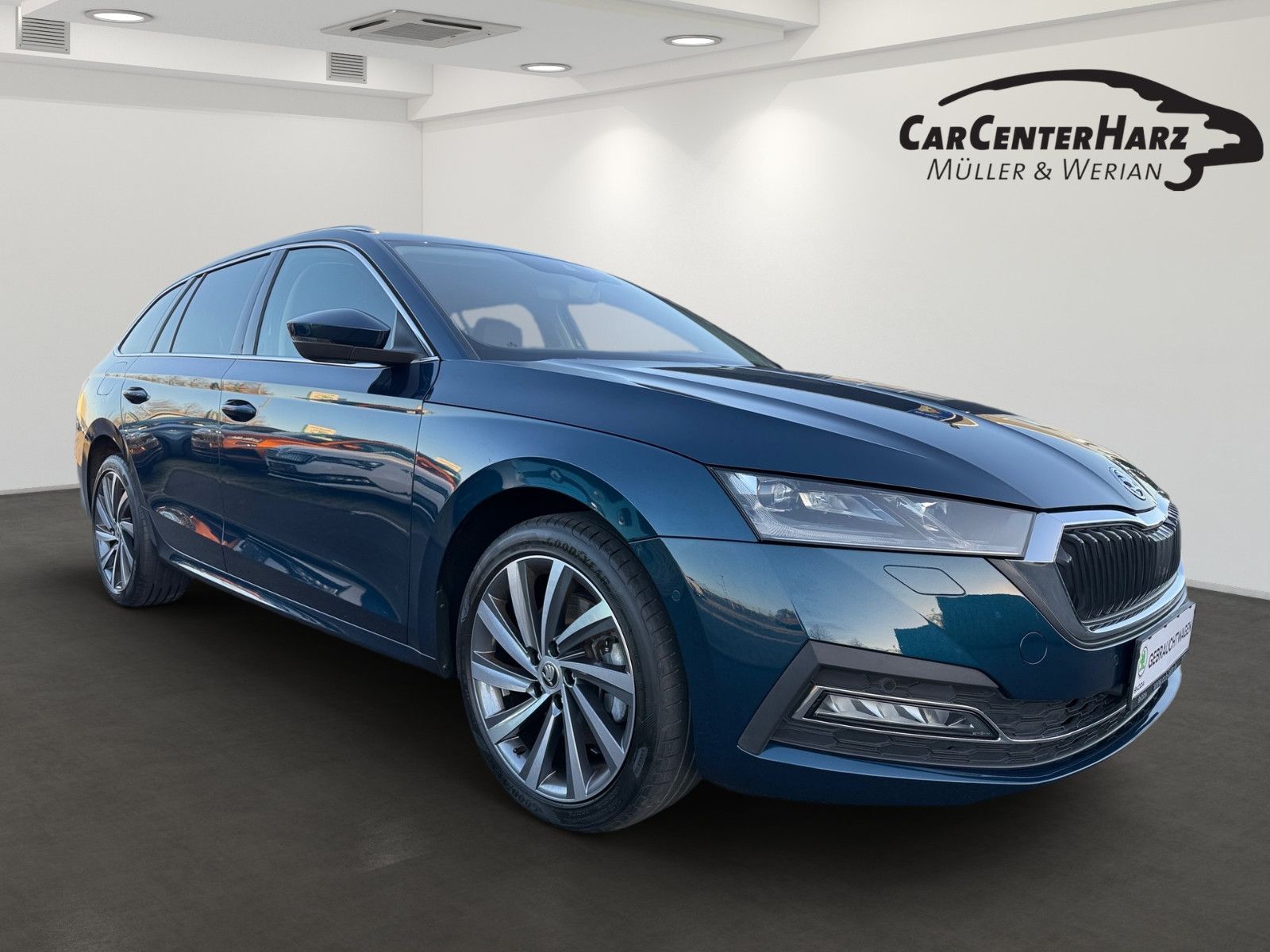 Skoda Octavia Combi 1.4 TSI iV First Edition - Samsaru's Car Outlet
