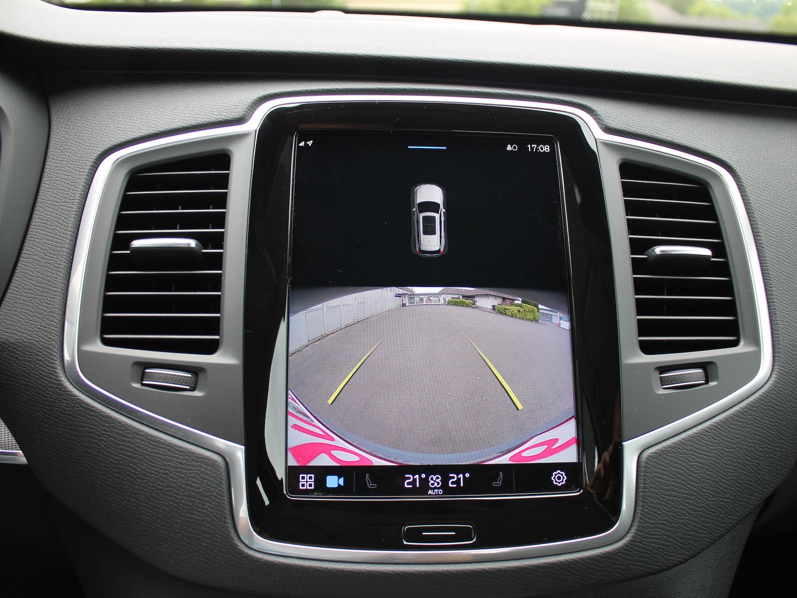 Volvo XC90 Core AWD - Samsaru's Car Outlet