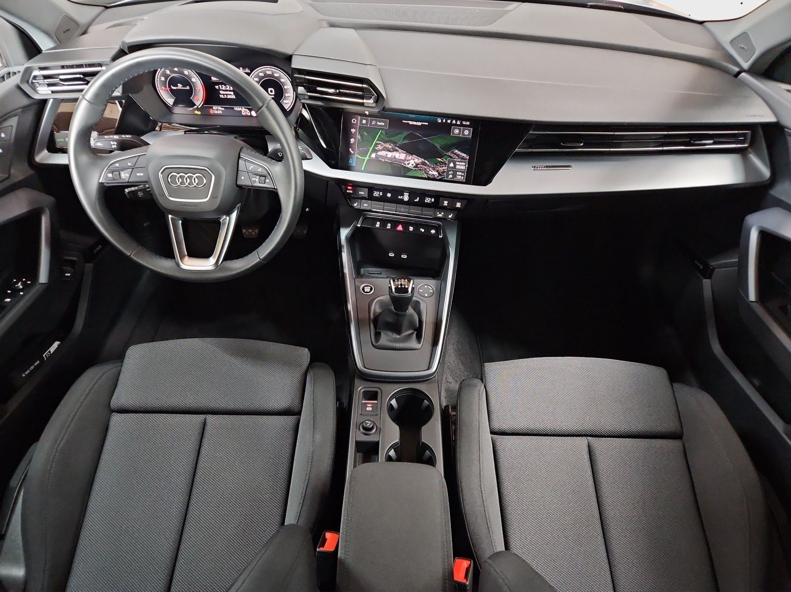 Audi A3 Sportback 30 TFSI Advanced - Samsaru's Car Outlet