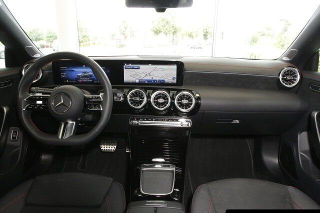 Mercedes-Benz CLA 250 4M Coupé AMG Line - Samsaru's Car Outlet