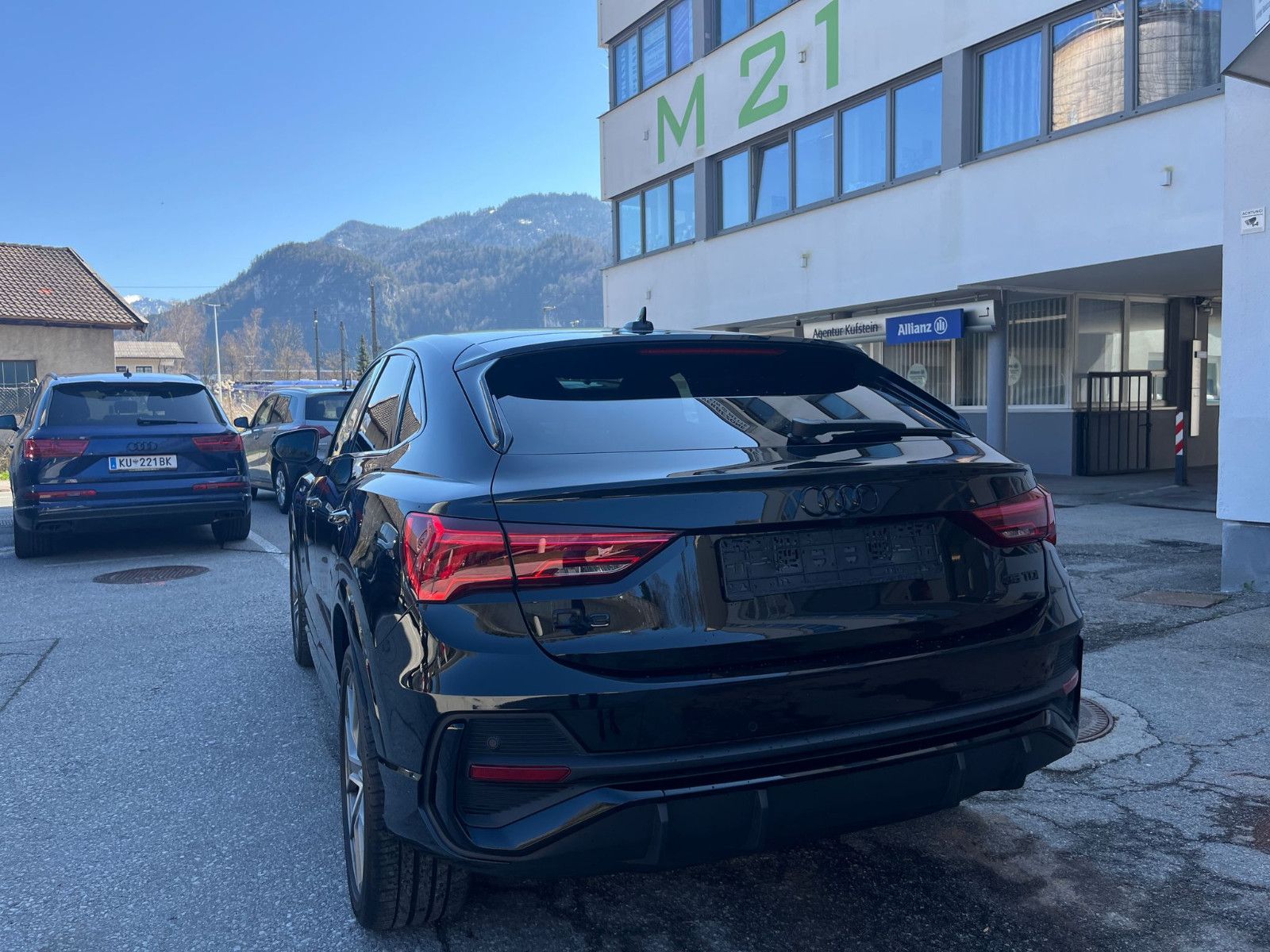 Audi Q3 35 TDI Sportback S line - Samsaru's Car Outlet