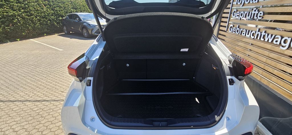 Toyota C-HR 2.0 Plug-in-Hybrid Teamplayer