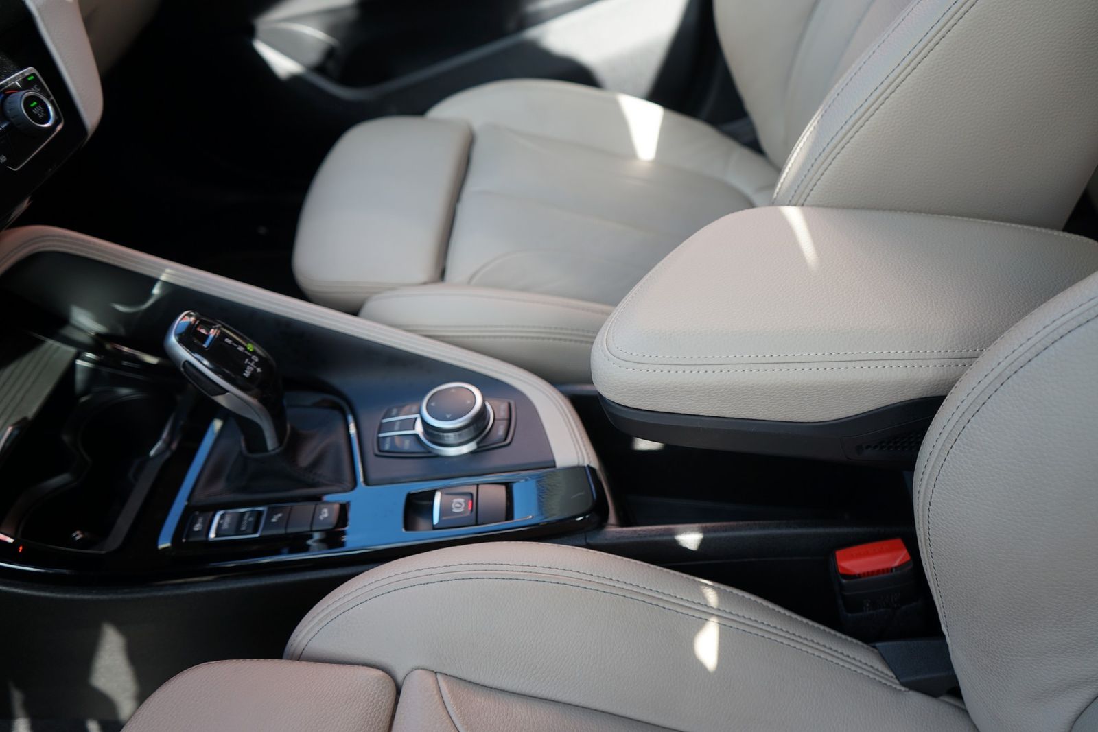 BMW X1 18d xDrive Sport Line - Samsaru's Car Outlet