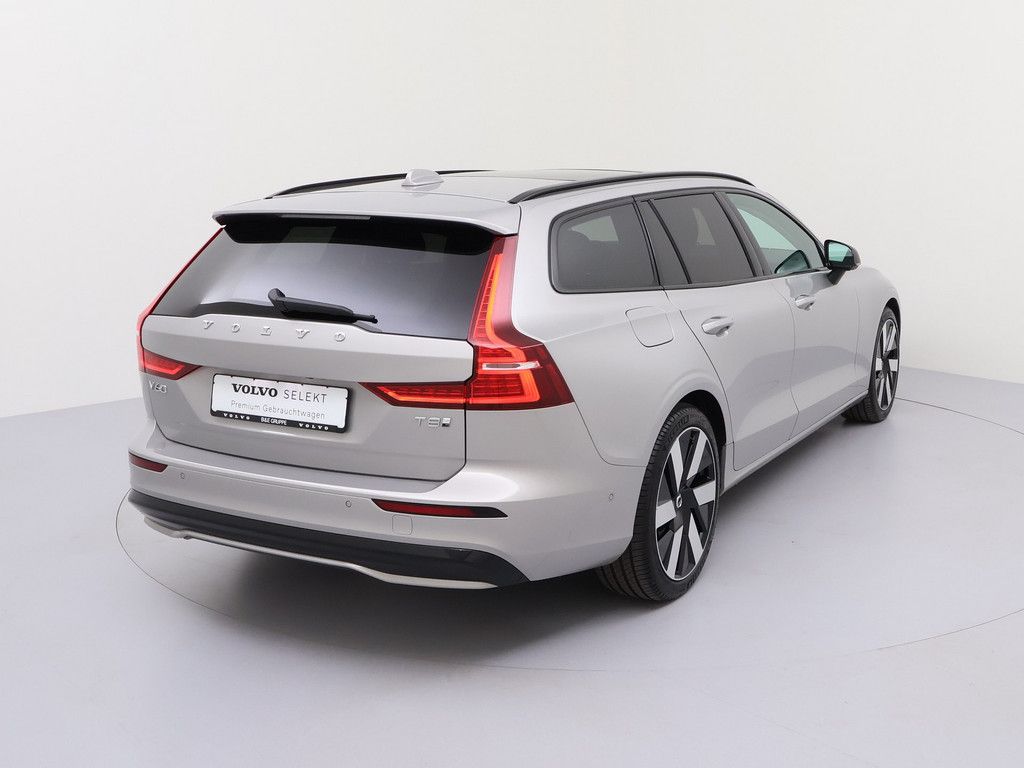 Volvo V60 T8 Ultra Dark Recharge Plug-In Hybrid AWD