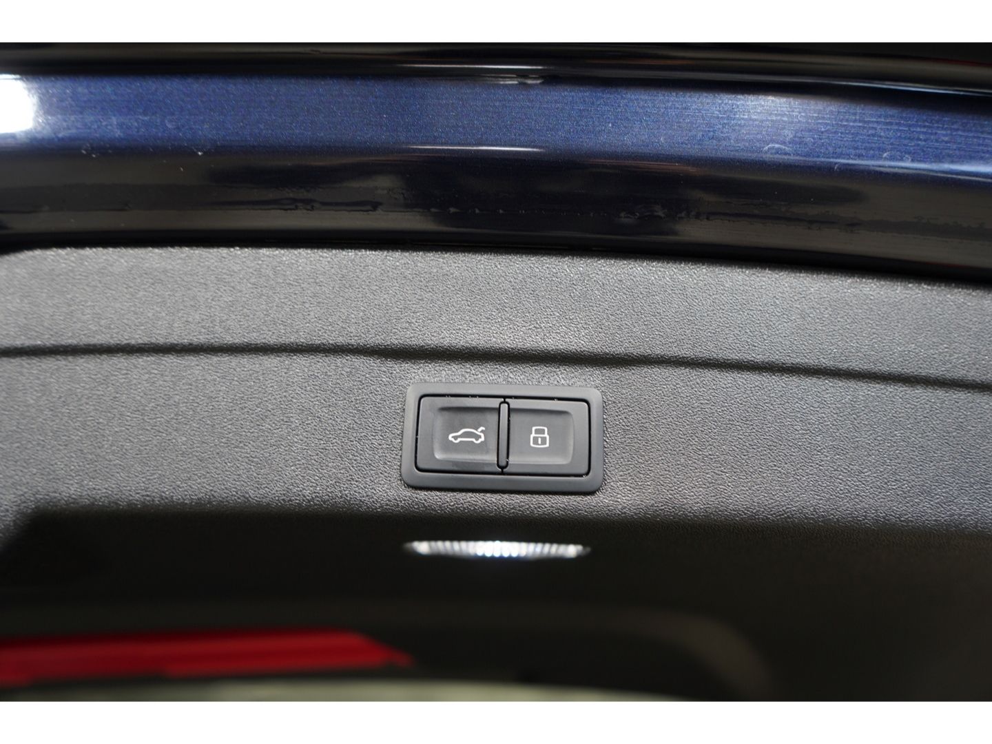 Audi A5 Avant e-hybrid quattro S line AHK Tech+