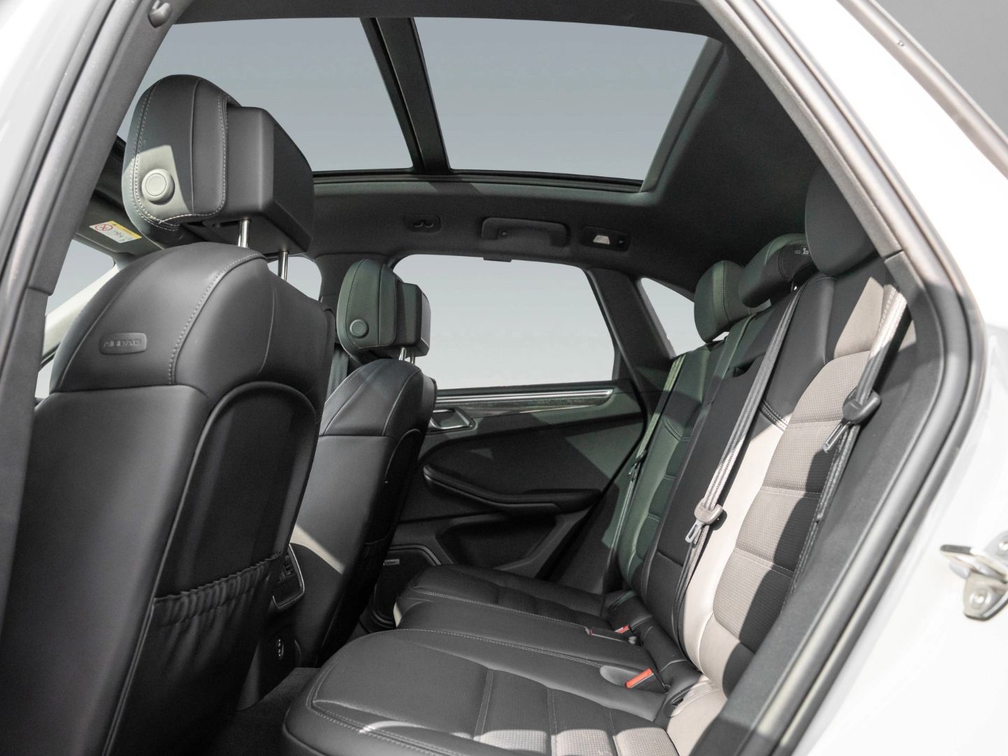 Porsche Macan GTS 21-Zoll AHK BOSE Pano Luft 18-Wege