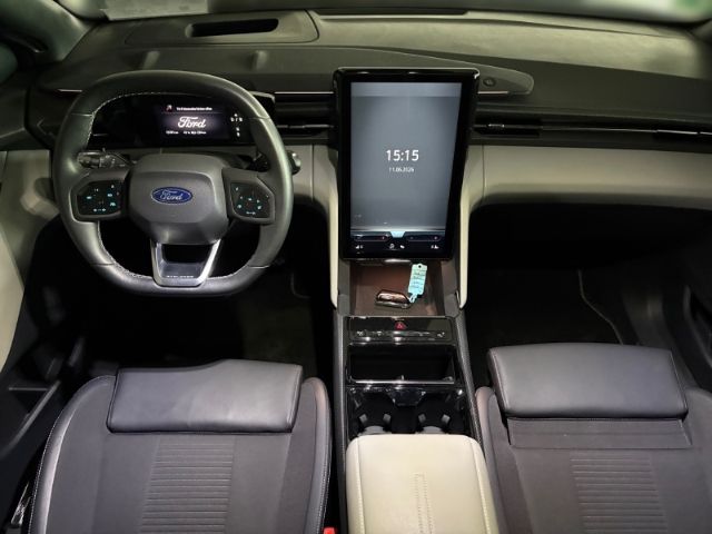 Ford Explorer RWD Premium + el. AHK + Panoramadach +