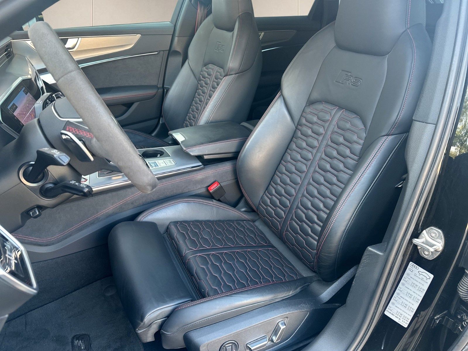 Audi RS6 Avant 4.0 TFSI quattro 22" Laser/B&O/Valcona