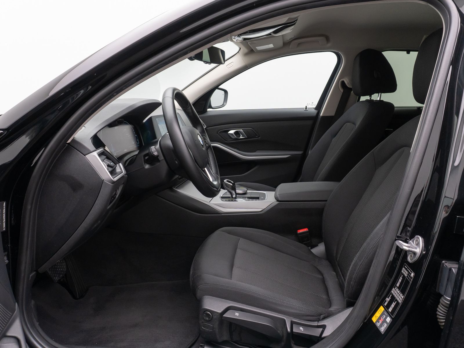 BMW 330e xD - Samsaru's Car Outlet