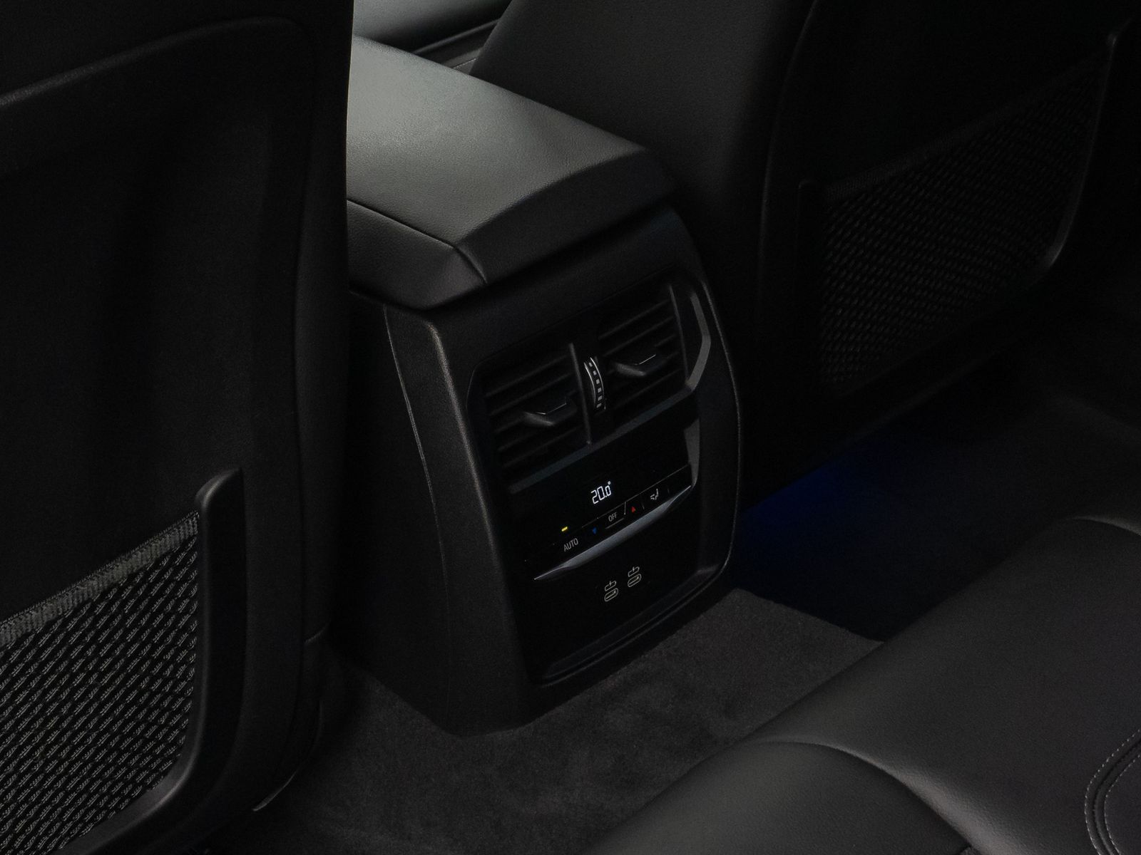 BMW 320d SportLine - Samsaru's Car Outlet