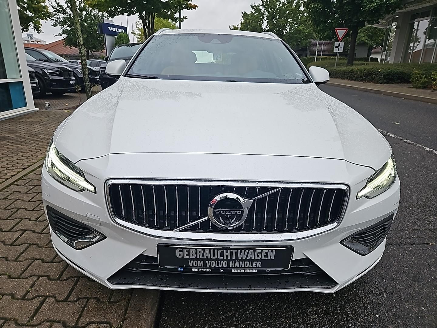 Volvo V60 T6 AWD Inscription Plug-In SK124