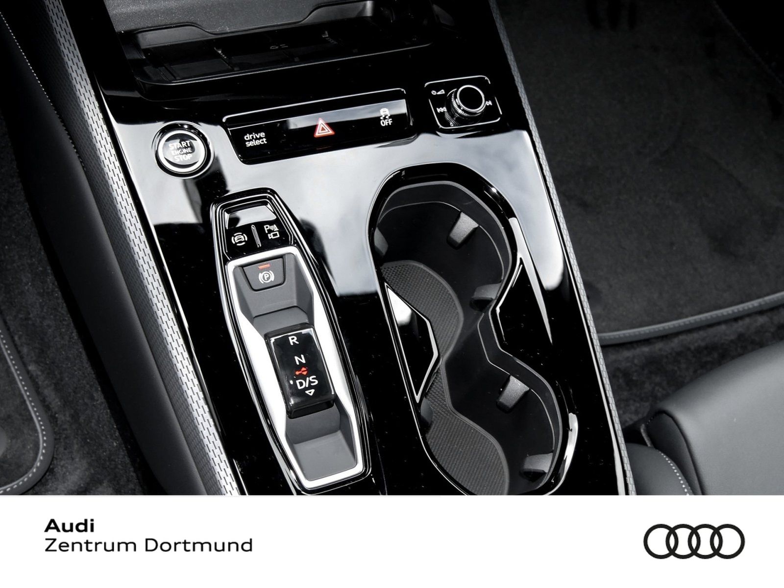 Audi A5 Avant S LINE AHK 360CAM ACC LM19 EKLAPPE NAVI