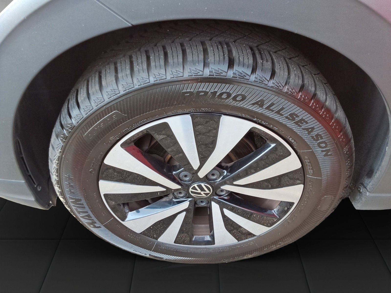 Volkswagen Taigo 1.0 TSI - Samsaru's Car Outlet