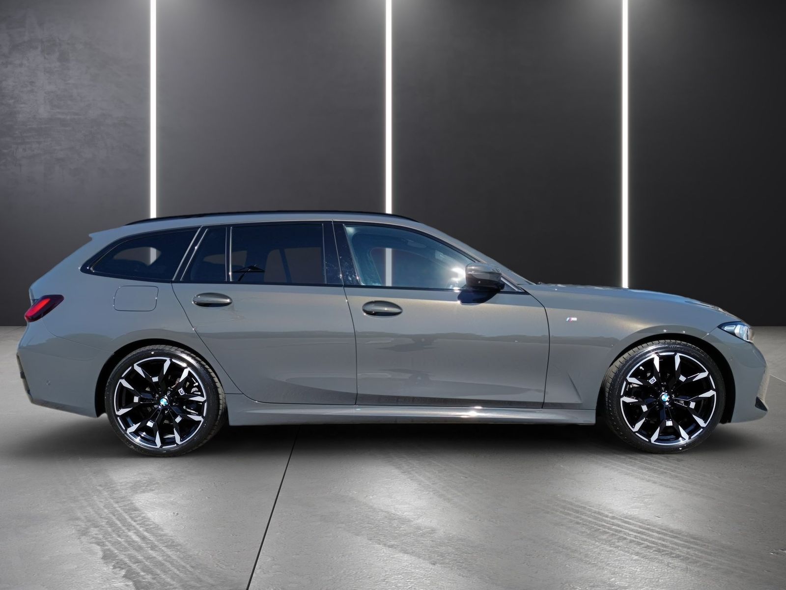BMW 320d Touring+M SPORTPAKET+ANH.KUPPLUNG+LIVE COCK