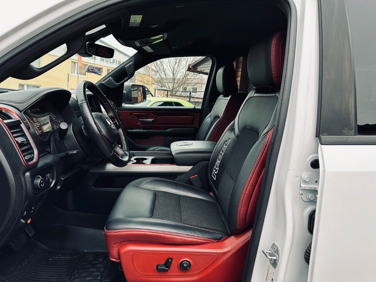 Dodge 5.7 V8*4X4*REBEL*LEDER*LED*NAVI*AHK*MFL*GARANTIE