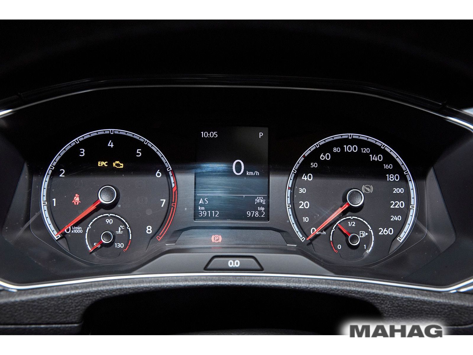 Volkswagen T-ROC 1.5 TSI Sport R-Line - Samsaru's Car Outlet