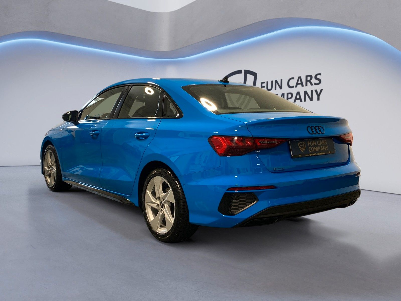 Audi A3 Limousine 35 TFSI S line S-Tron LED AHK Kamer