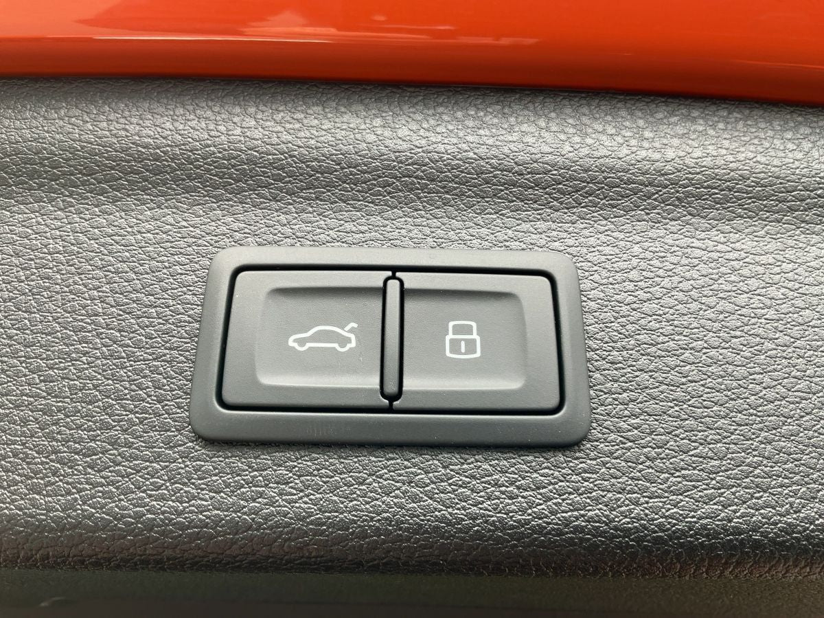 Audi Q3 40 TFSI QU S-TR ADVANCED - Samsaru's Car Outlet