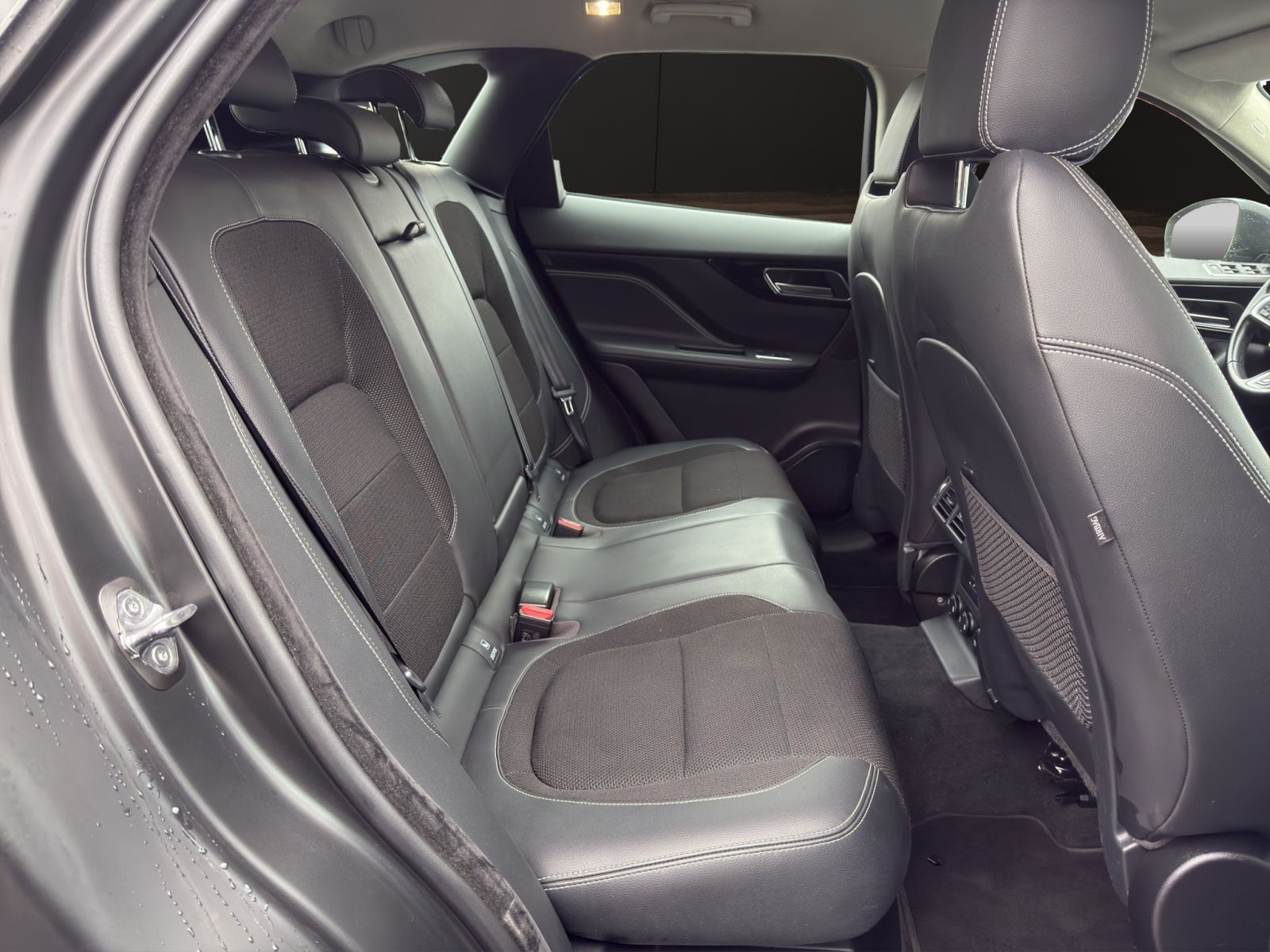Jaguar F-Pace 20D AWD R-Sport