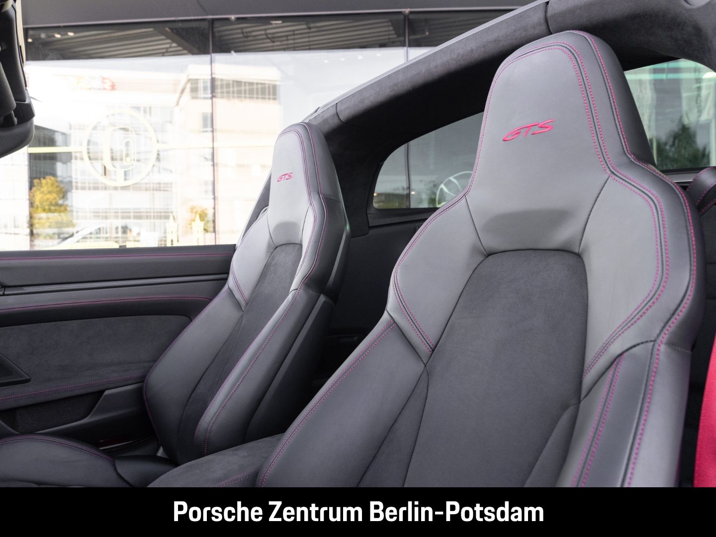Porsche 992 911 Targa 4 GTS Burmester Sportabgas LED-Mat