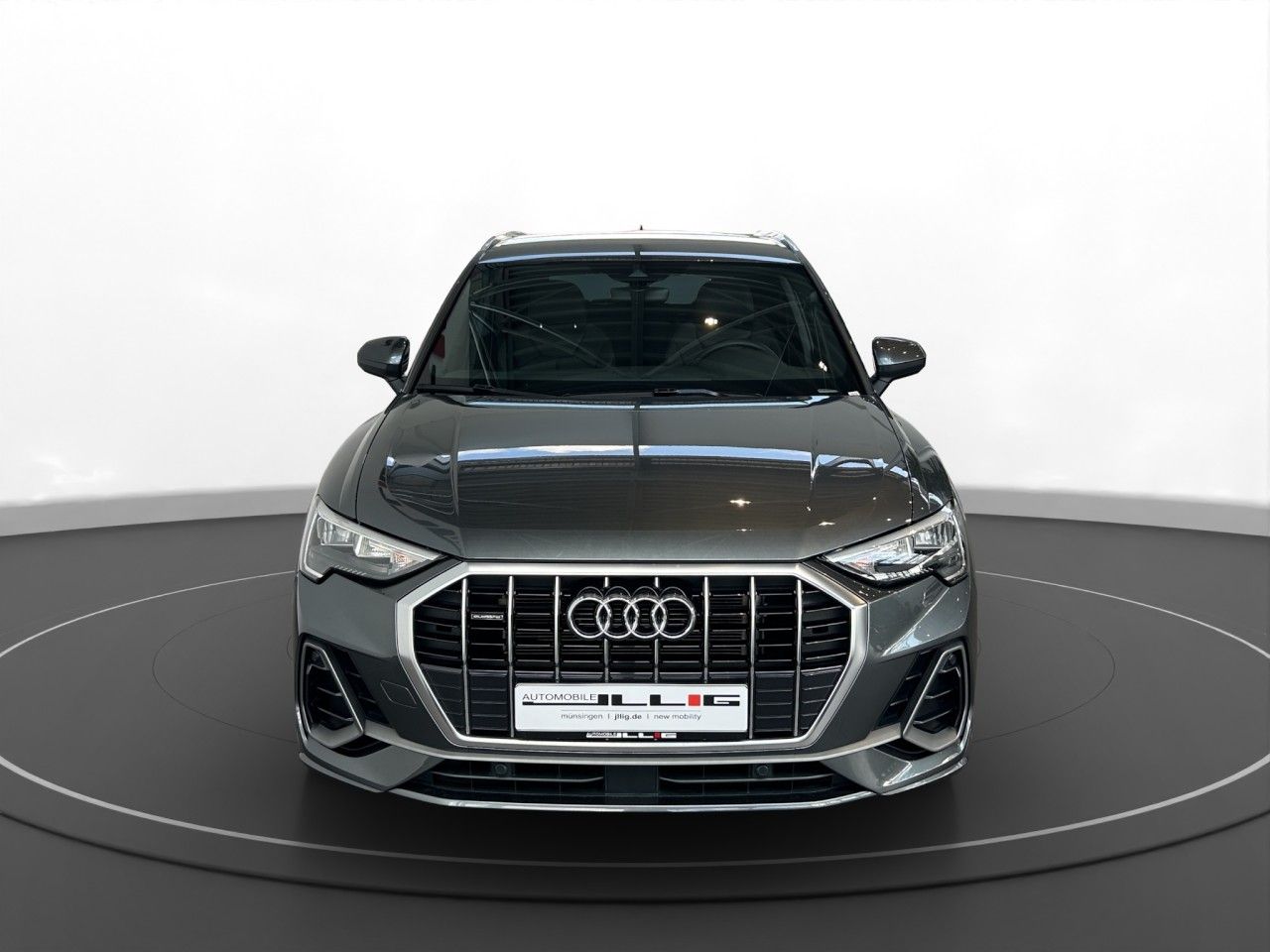 Audi Q3 40 TFSI quattro S-line - Samsaru's Car Outlet