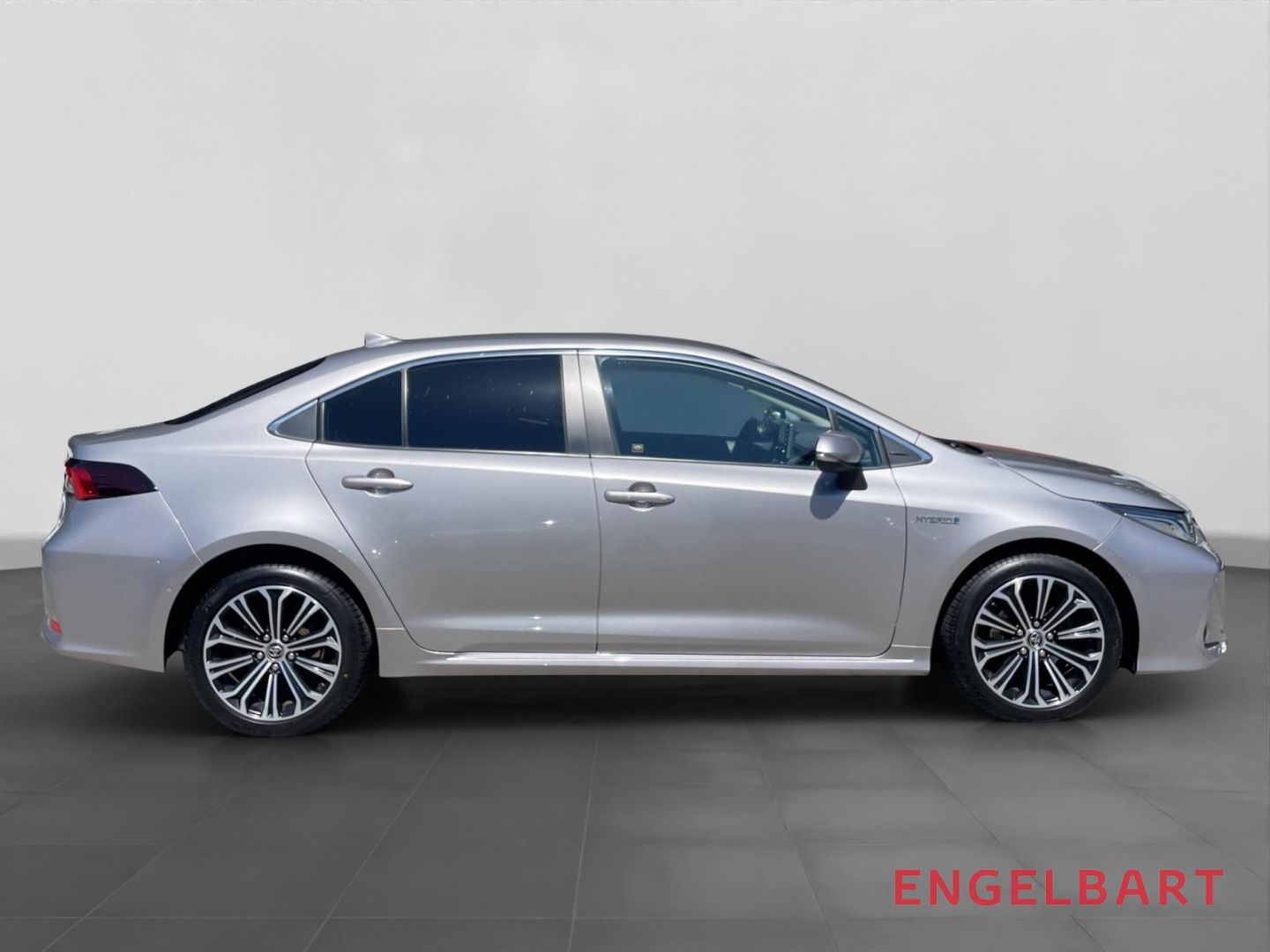 Toyota Corolla 1.8 Hybrid Club - Samsaru's Car Outlet