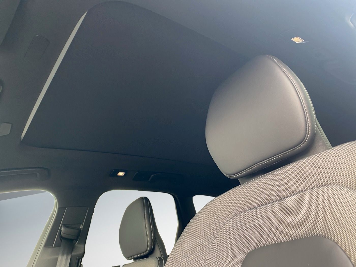 Volvo XC60 R-Design AHK Kamera LED