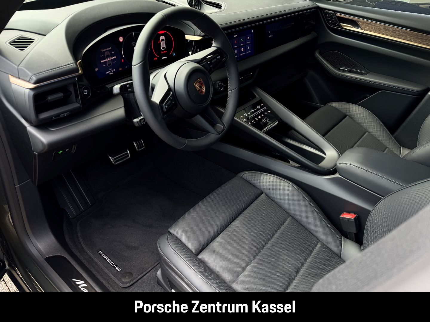 Porsche Macan Electric 4 Matrix LED