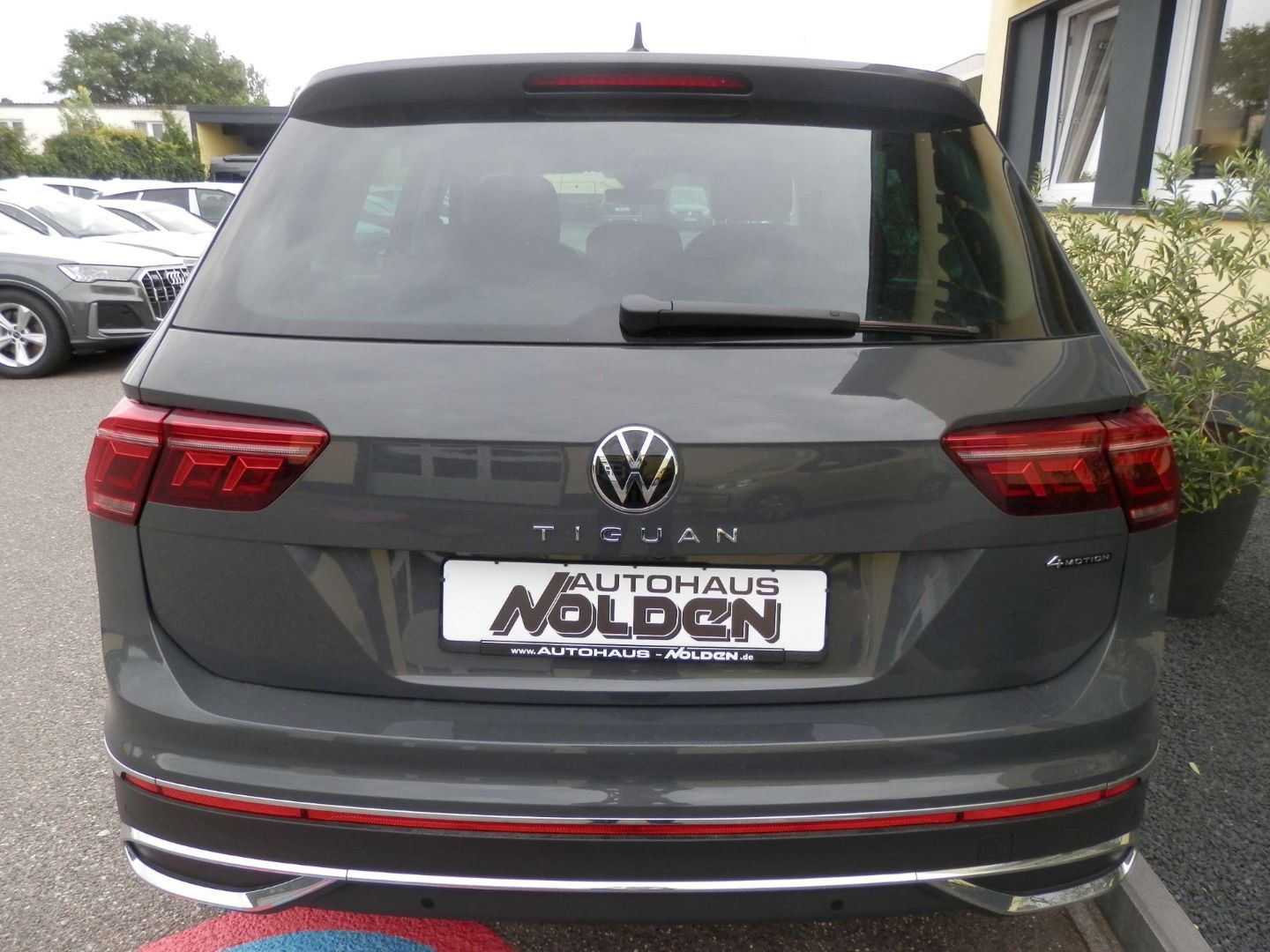 Volkswagen Tiguan Elegance - Samsaru's Car Outlet